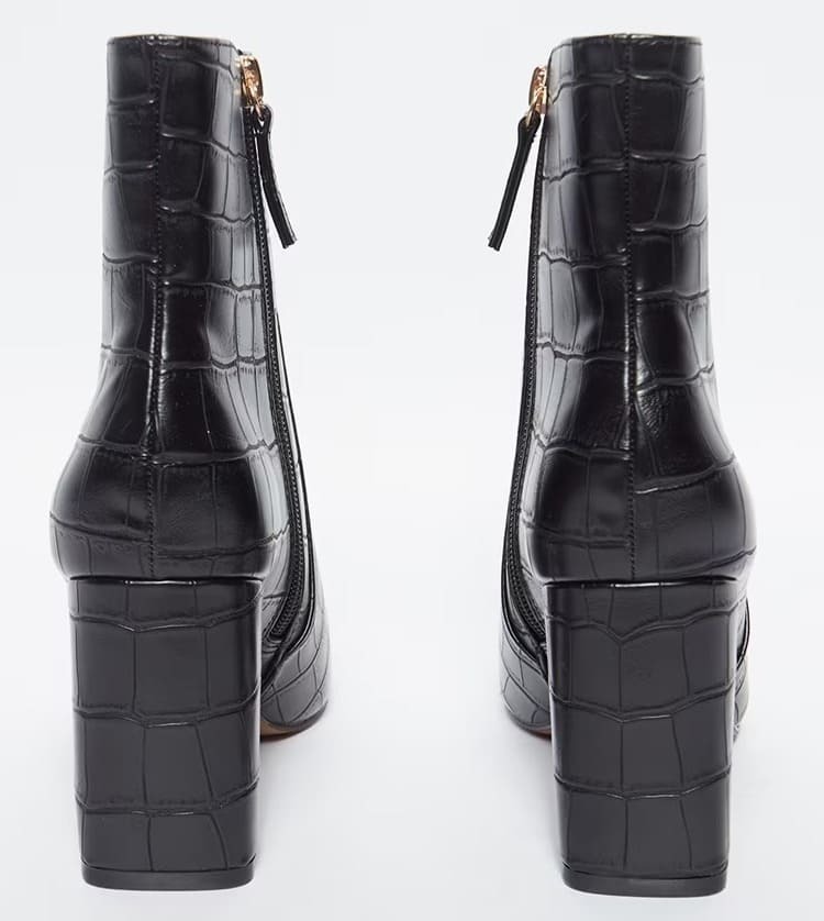 El botín con tacón croco de color negro y precio rebajado de Sfera en El Corte Inglés