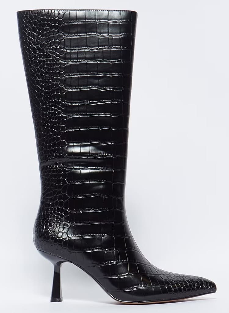 Las botas de punta croco de color negro y caña alta de Sfera en El Corte Inglés