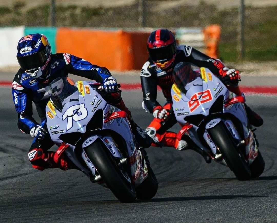 Marc Márquez y Alex Márque rodando en los test privados en Portimao. Foto vía Instagram: @gresiniracing