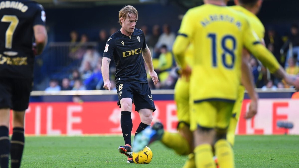 Álex Fernández en el Villarreal CF - Cádiz CF | Twitter Álex Fernández