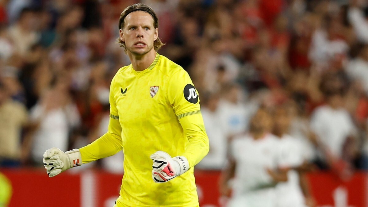 Nyland, el portero titular para la afición del Sevilla FC