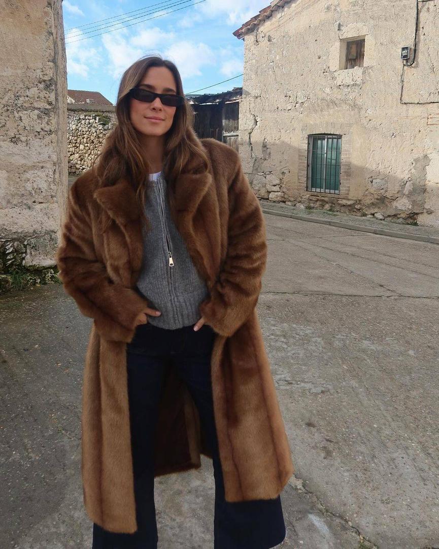 María Pombo abrigada en una jornada de turismo rural