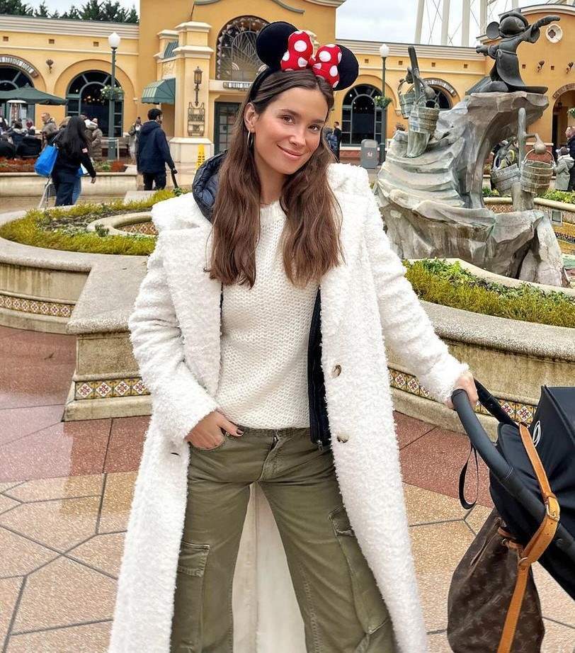 María Pombo en Disneyland Paris 