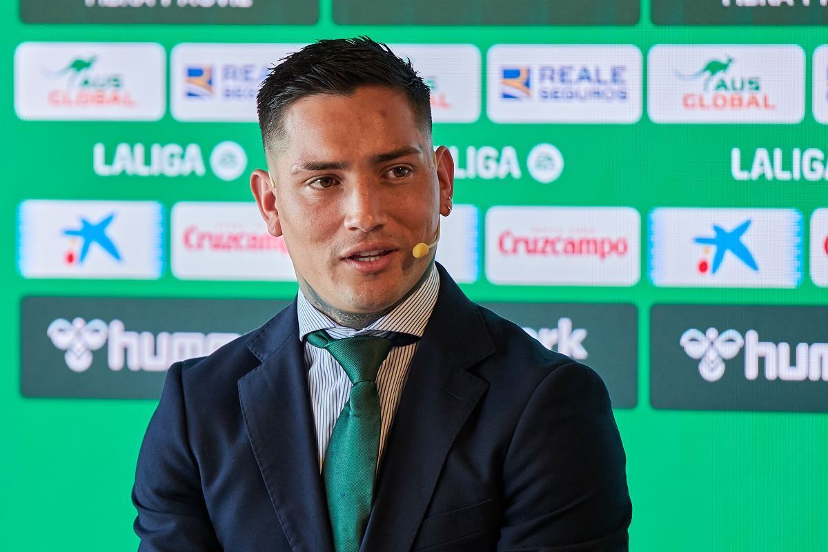 Presentación de Chimy Ávila y Pablo Fornals con el Real Betis | Salvador López Medina para El MIRA