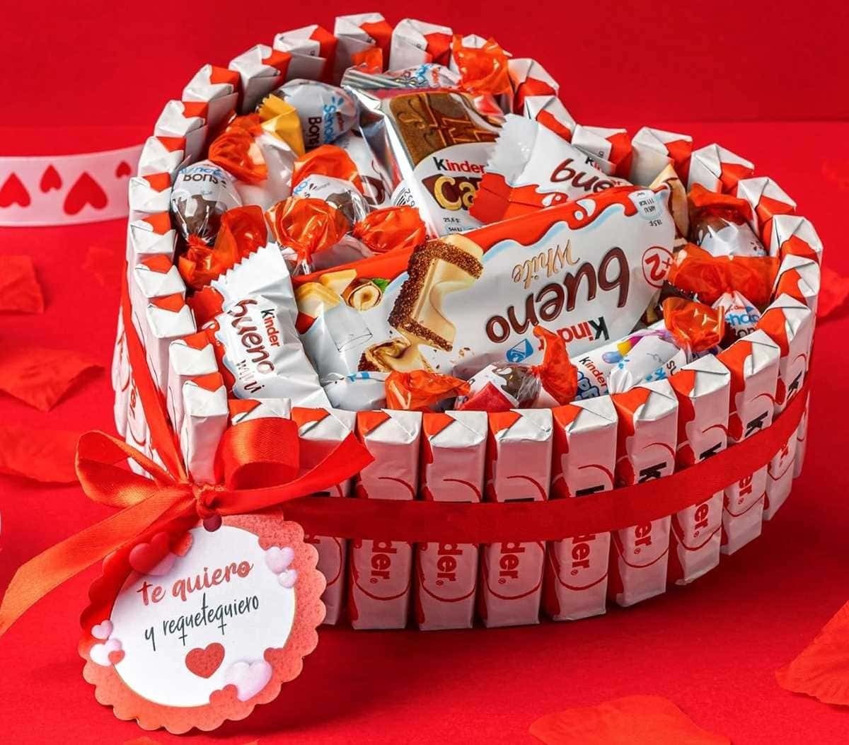 Cesta regalo de dulces Kinder Bueno de Amazon