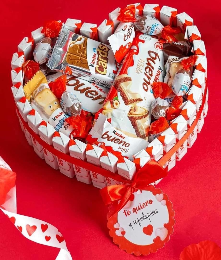 Cesta regalo de dulces Kinder Bueno de Amazon