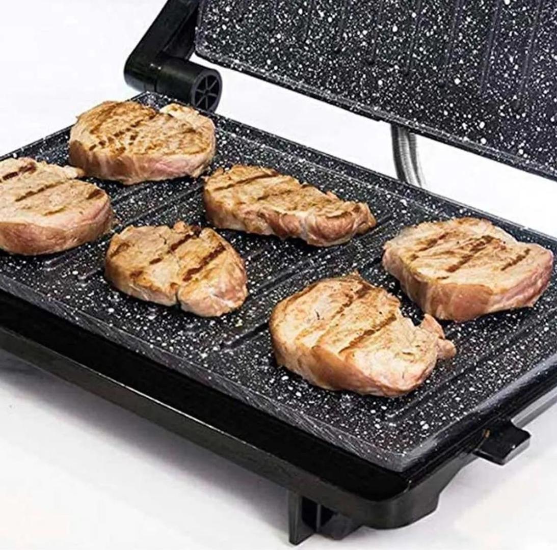 La parrilla eléctrica Rock'n Grill 750 Full Open con revestimiento de piedra de Cecotec en Amazon