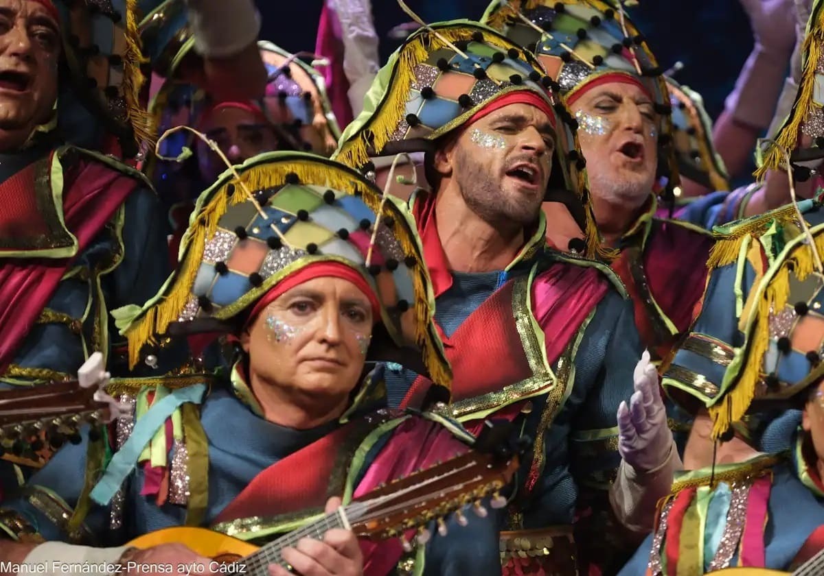 El coro 'Los luciérnagas' abrió la Gran Final