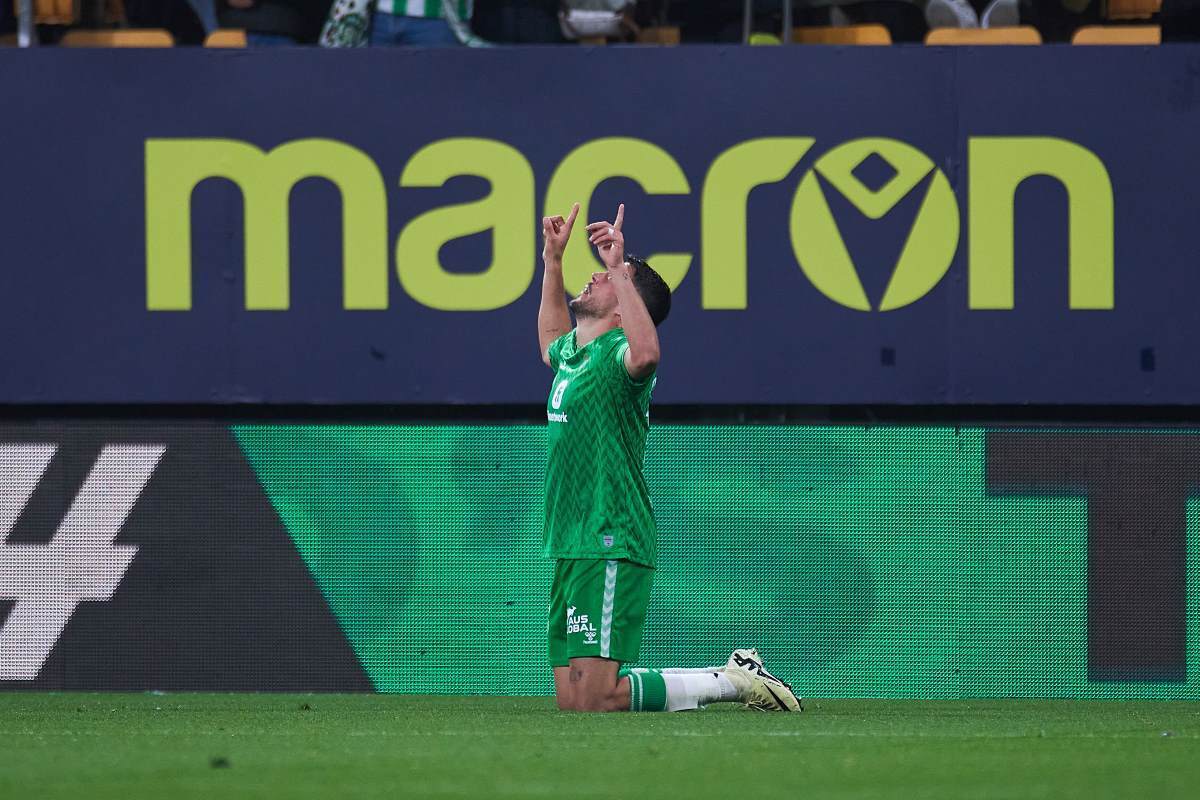Pablo Fornals celebra su gol en el Cádiz CF - Real Betis | Salvador López Medina para El MIRA