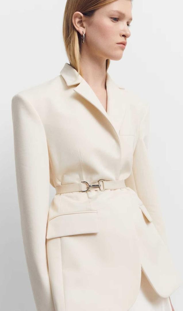 Americana estructurada cinturón de Mango