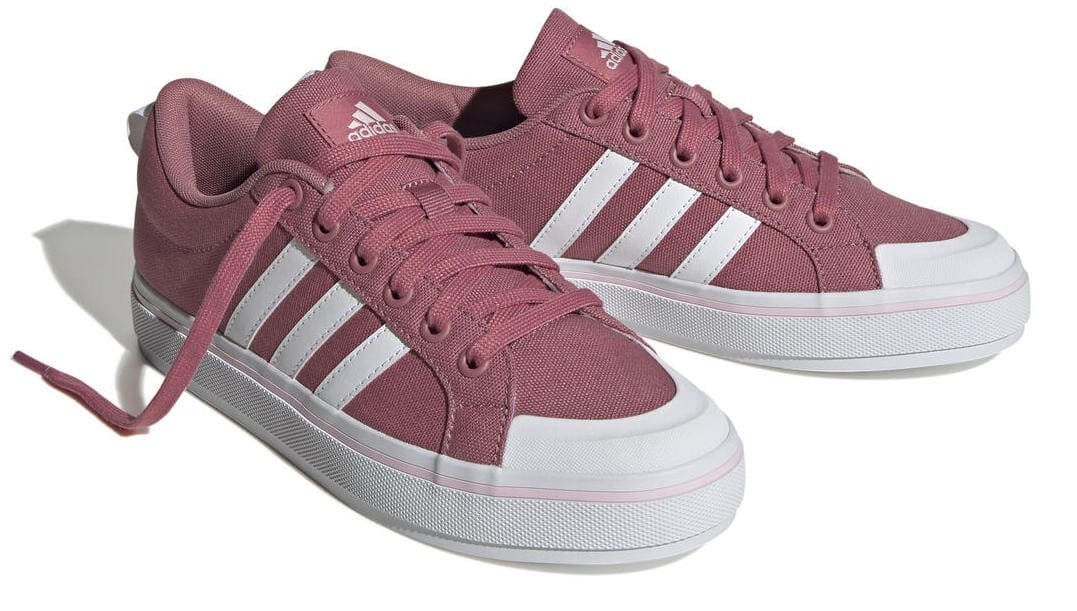 Las zapatillas de mujer Adidas Bravada 2.0 de color rosa en Decathlon