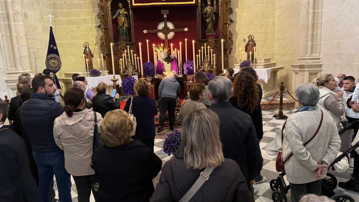 Besamanos del Señor de la Vía Crucis en Jerez | Cristo García