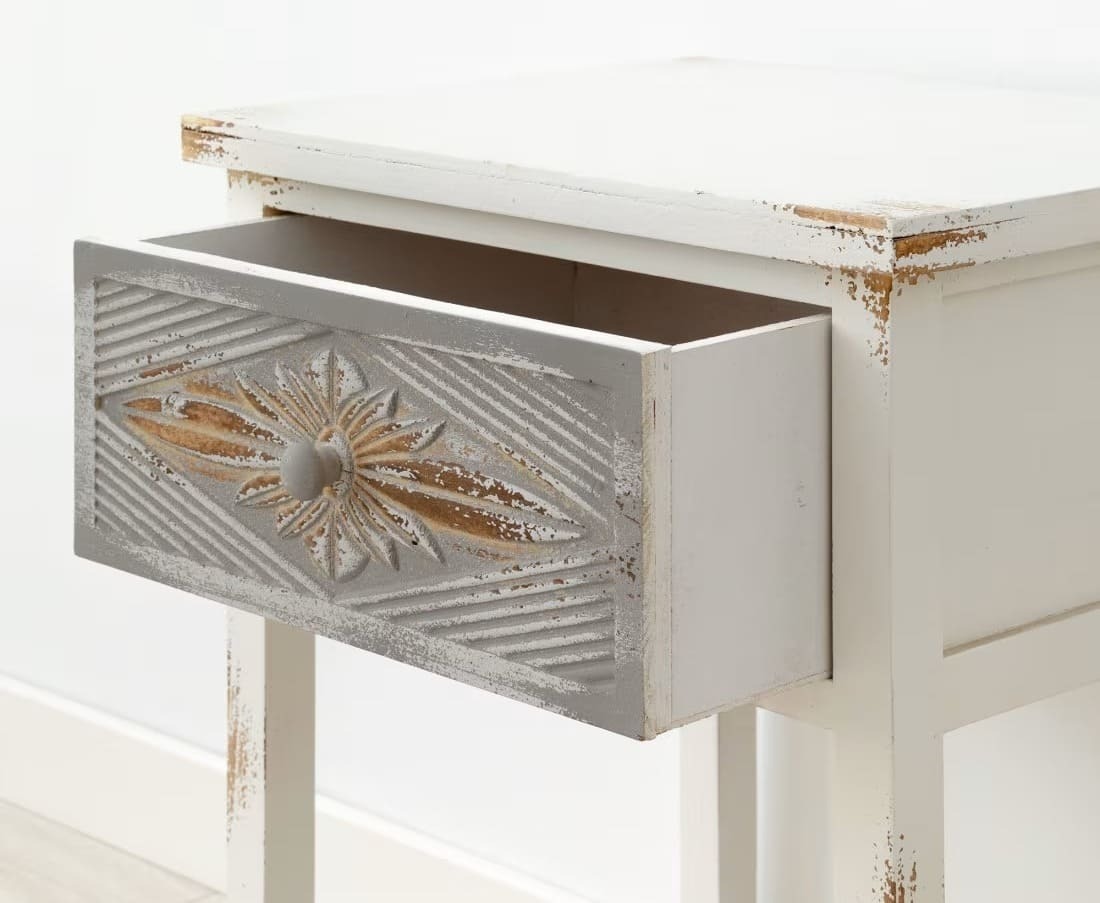 La mesita de noche de madera de abeto blanco de Maisons du Monde