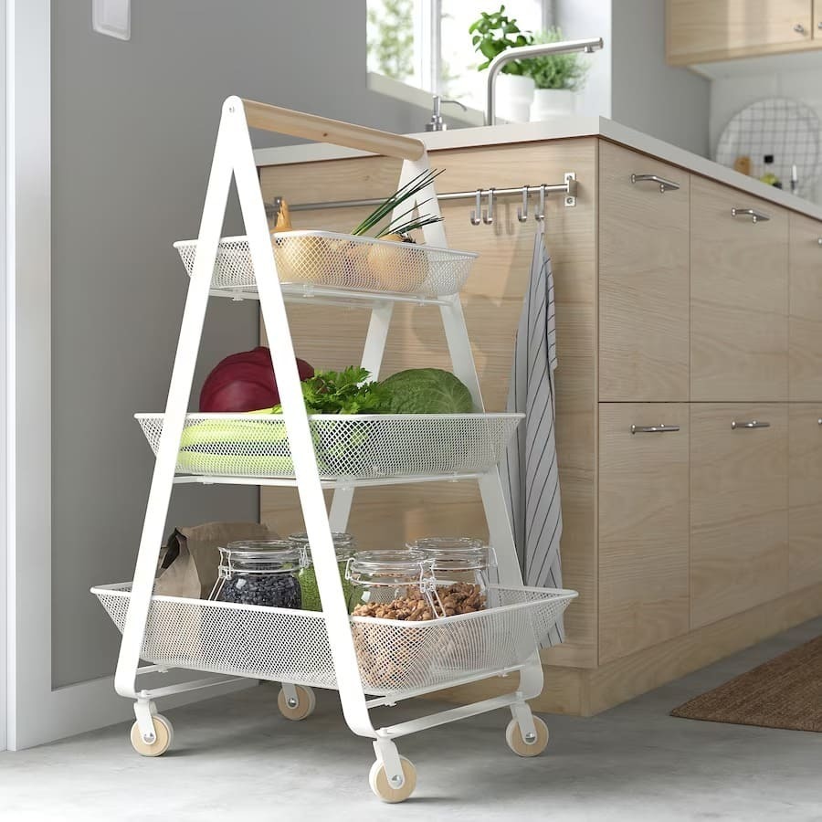 El carrito blanco para la cocina RISATORP de Ikea
