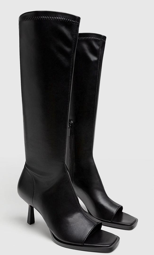 Botas XL con detalle de puntera abierta