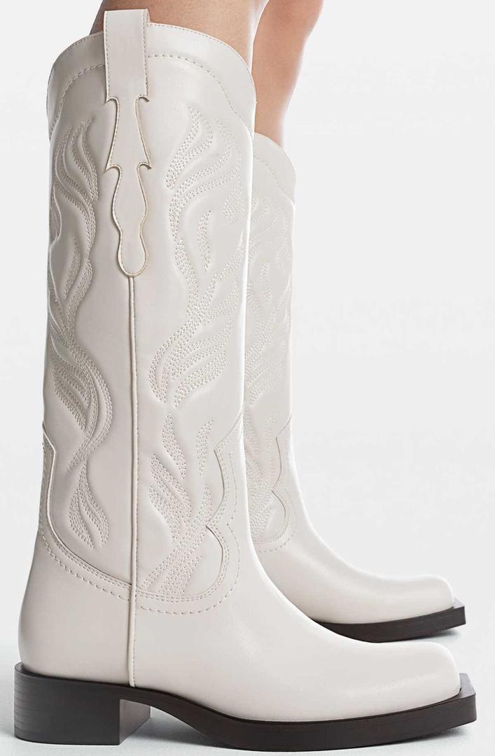 Botas planas Cowboy de Stradivarius