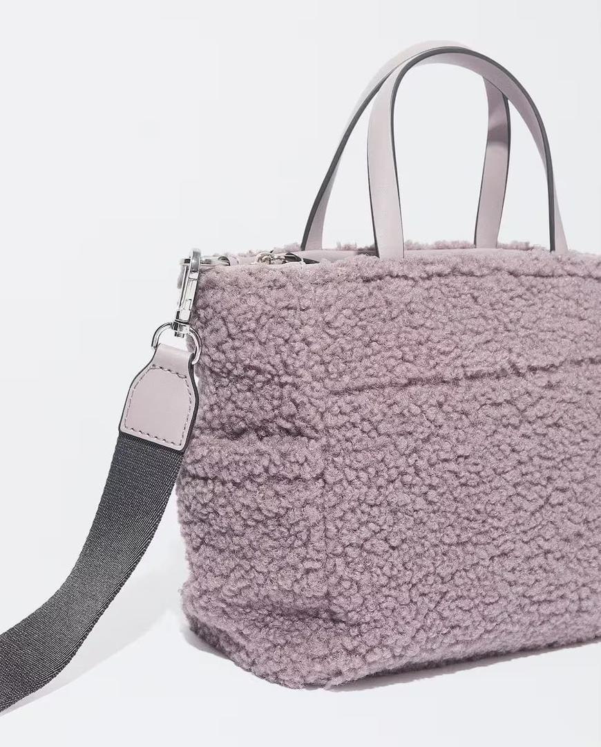 Bolso estilo shopper de borreguito