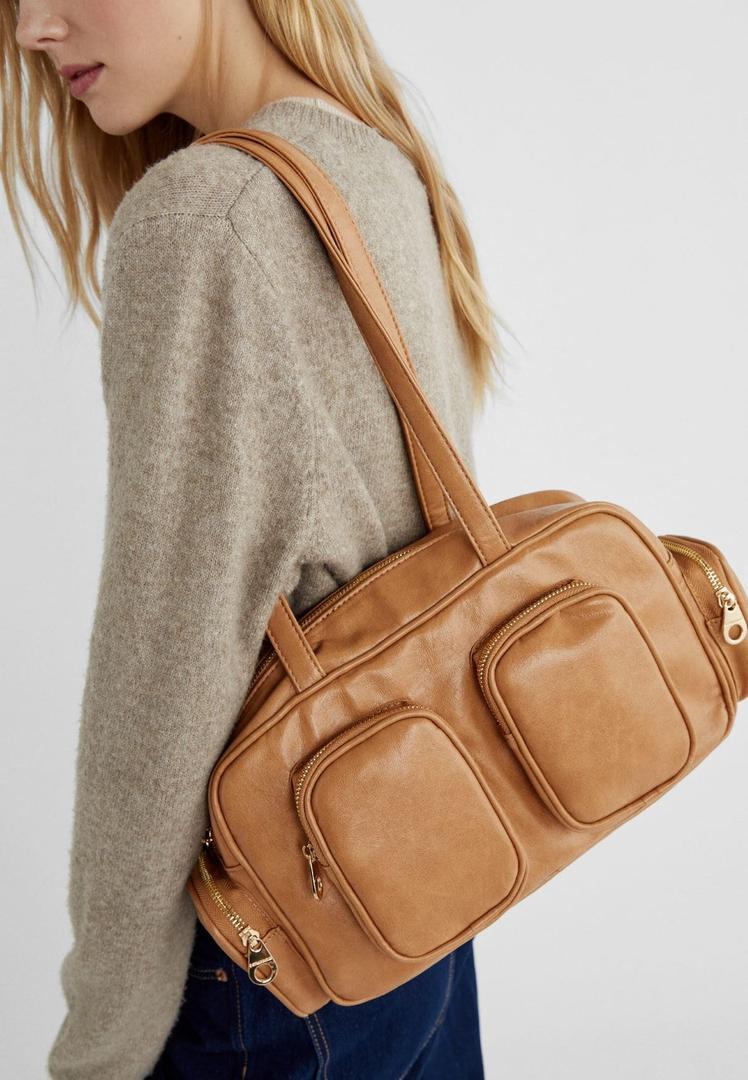 Bolso de hombro con múltiples bolsillos