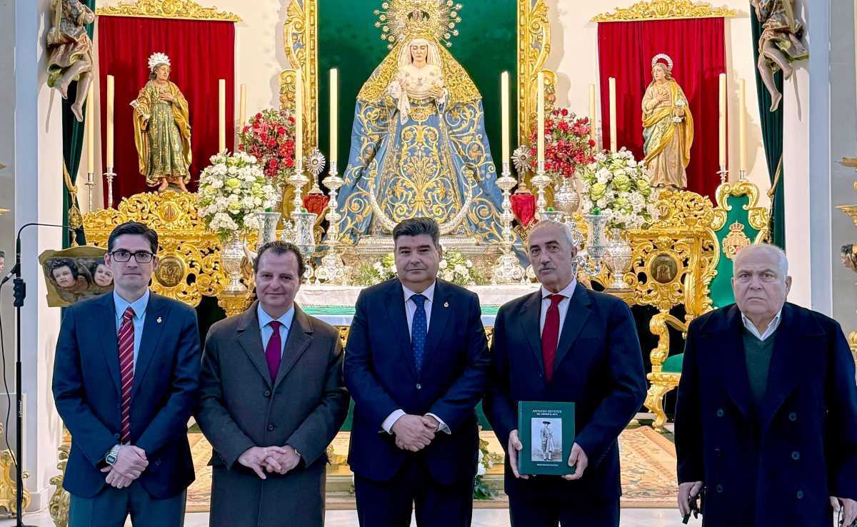 Libro sobre Reverte I Foto Márquex