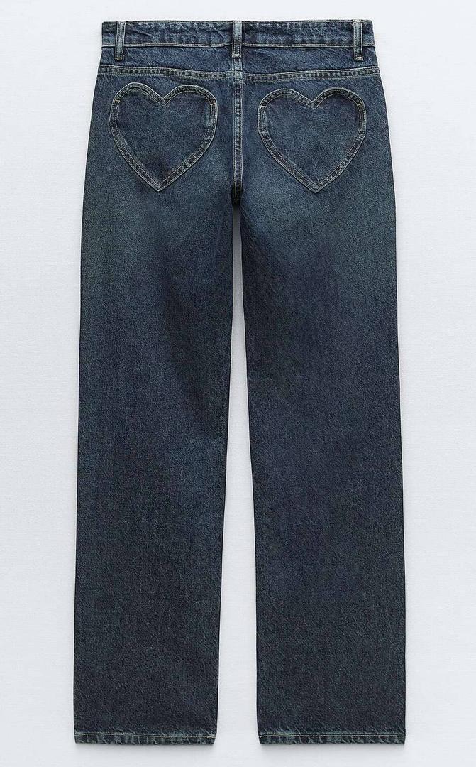 Los pantalones vaqueros TRF rectos de corazón y tiro medio de Zara