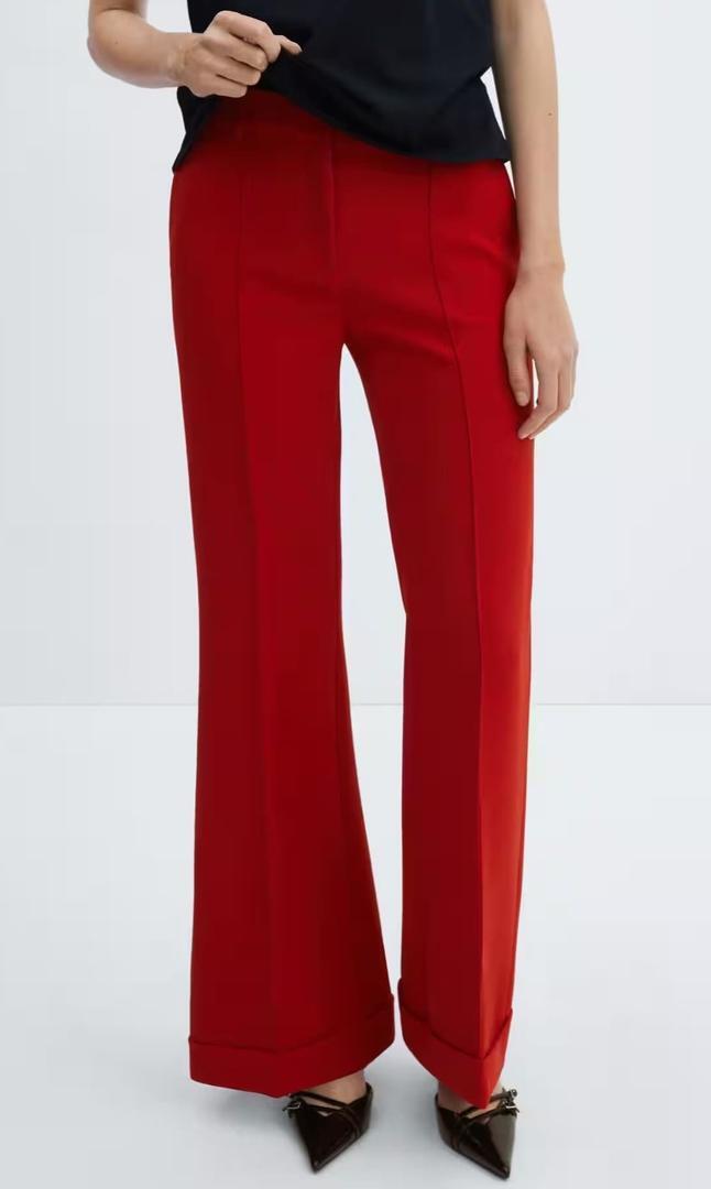 Pantalón flare tiro medio de Mango