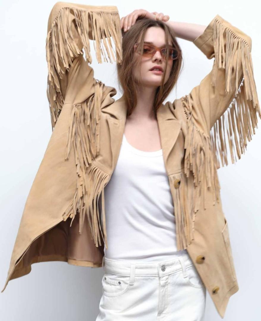 Cazadora piel flecos de Zara