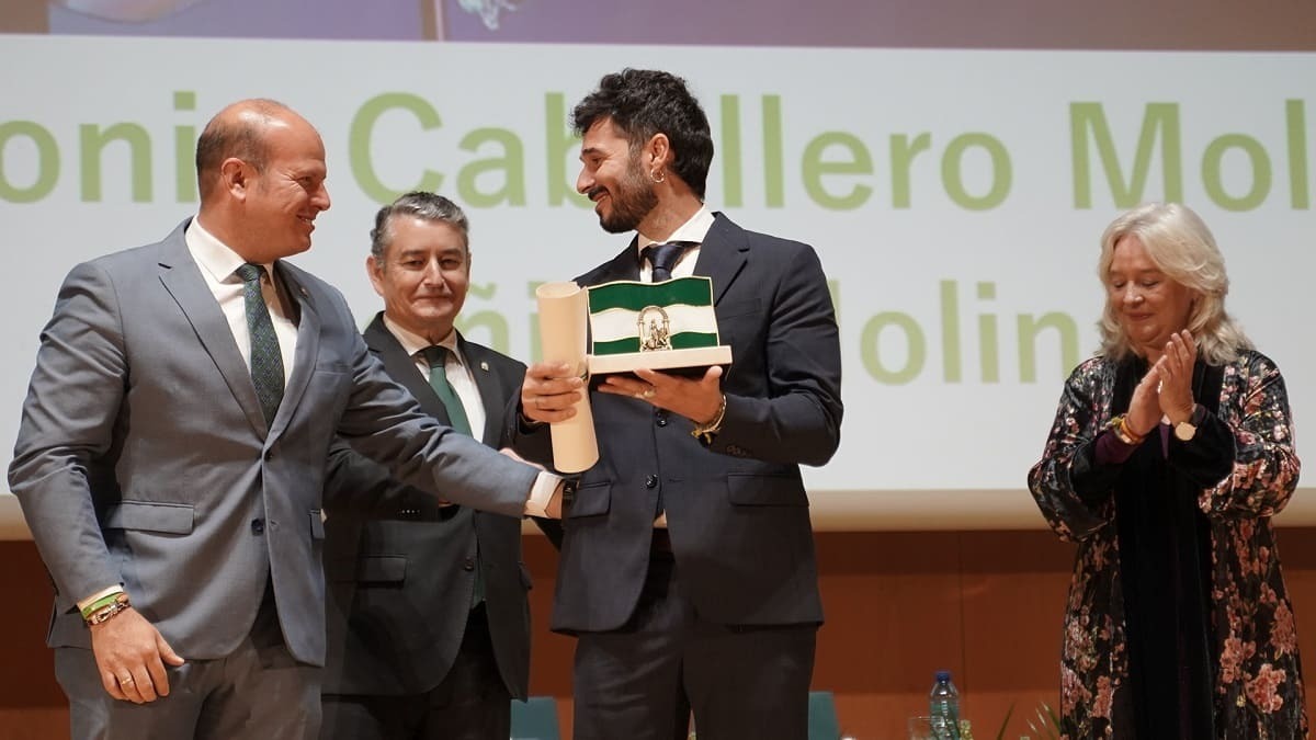 El cantante Antoñito Molina