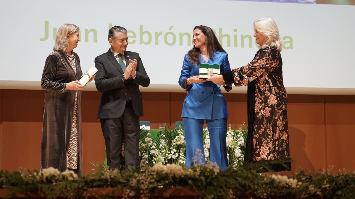 El consejero de la Presidencia, Antoino Sanz, ha presidido el acto