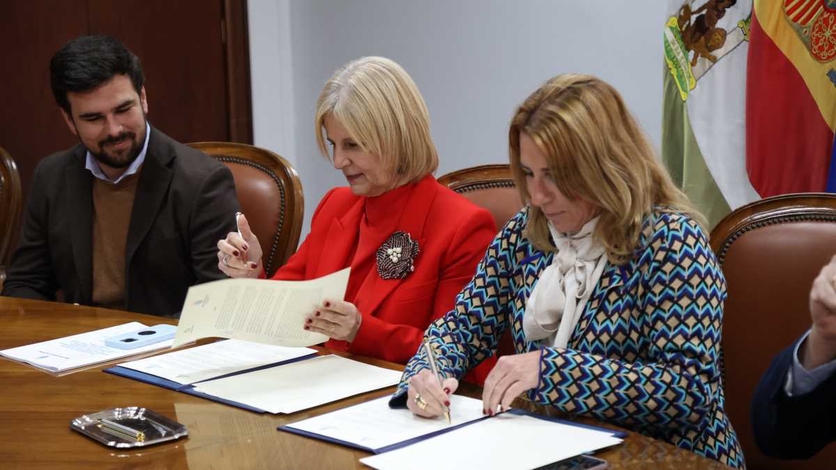 Firma del convenio de mutación demanial del Laboratorio Tecnológico del Vino | Cristo García