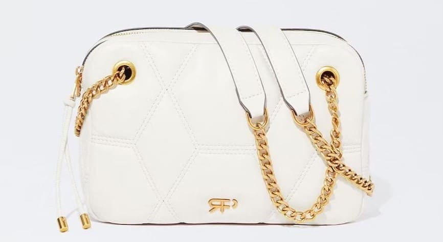 Bandolera acolchada con asa de cadena y varios compartimentos