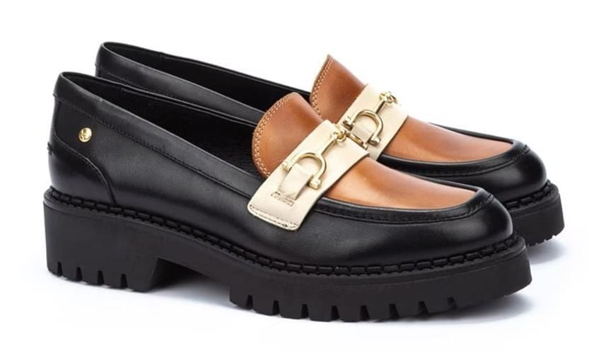 Mocasines de piel con detalle metálico Pikolinos