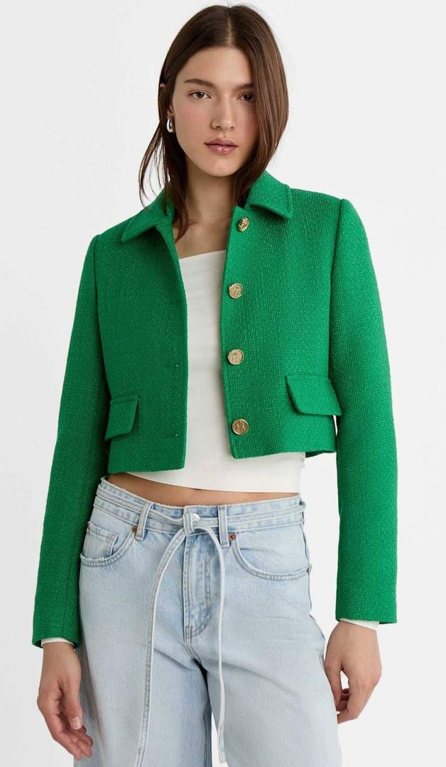 Americana crop estructura botones de Stradivarius