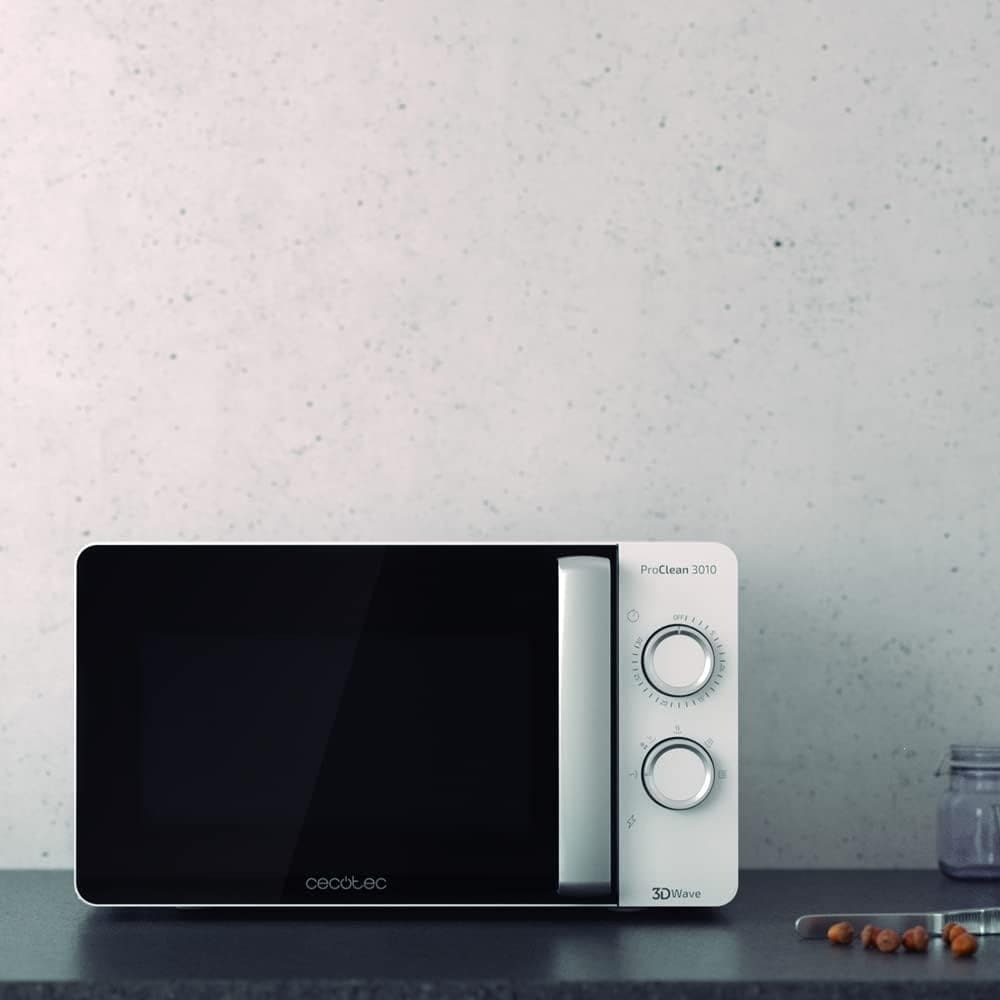 El microondas Cecotec ProClean 3010 con 700 W y 20 litros en Amazon
