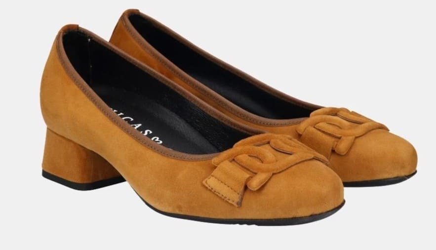 Bailarinas en ante con adorno y tacón de bloque D’Chicas