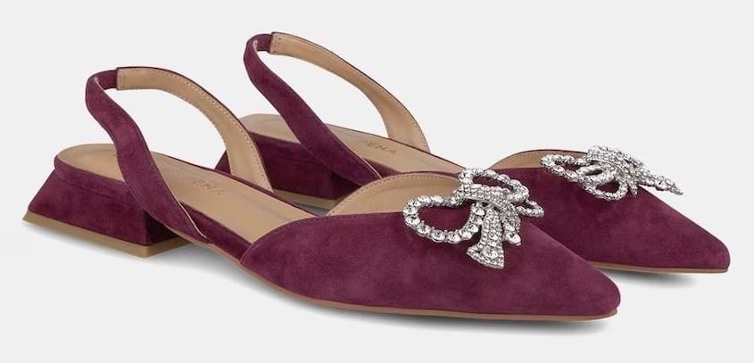 Bailarinas en piel con detalle de pedrería Alma en Pena