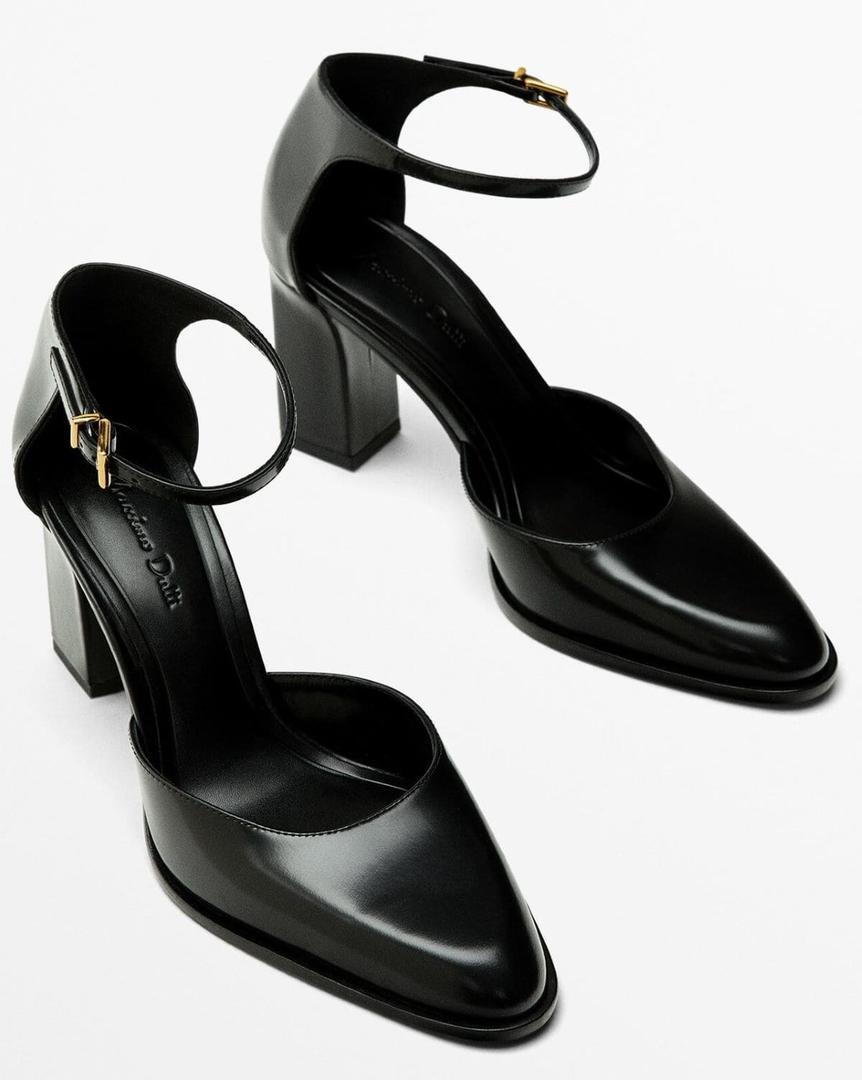 Zapato de tacón cerco