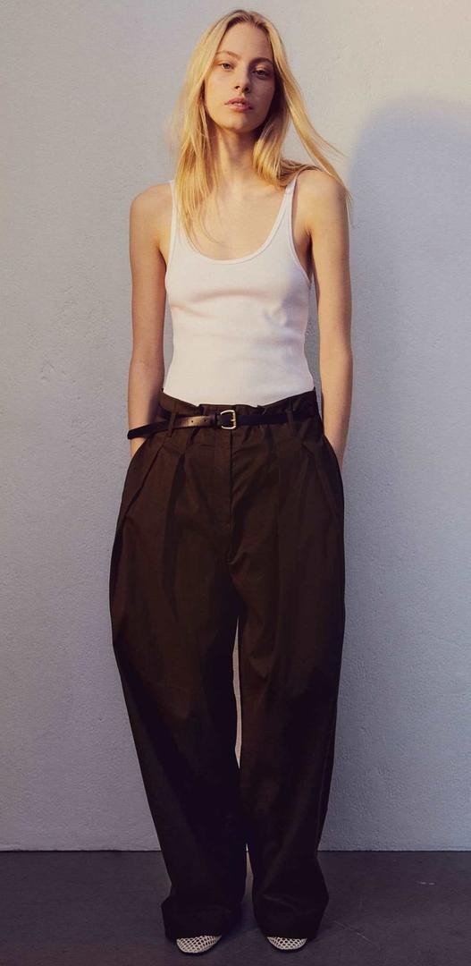 Pantalón amplio con cinturón de H&M