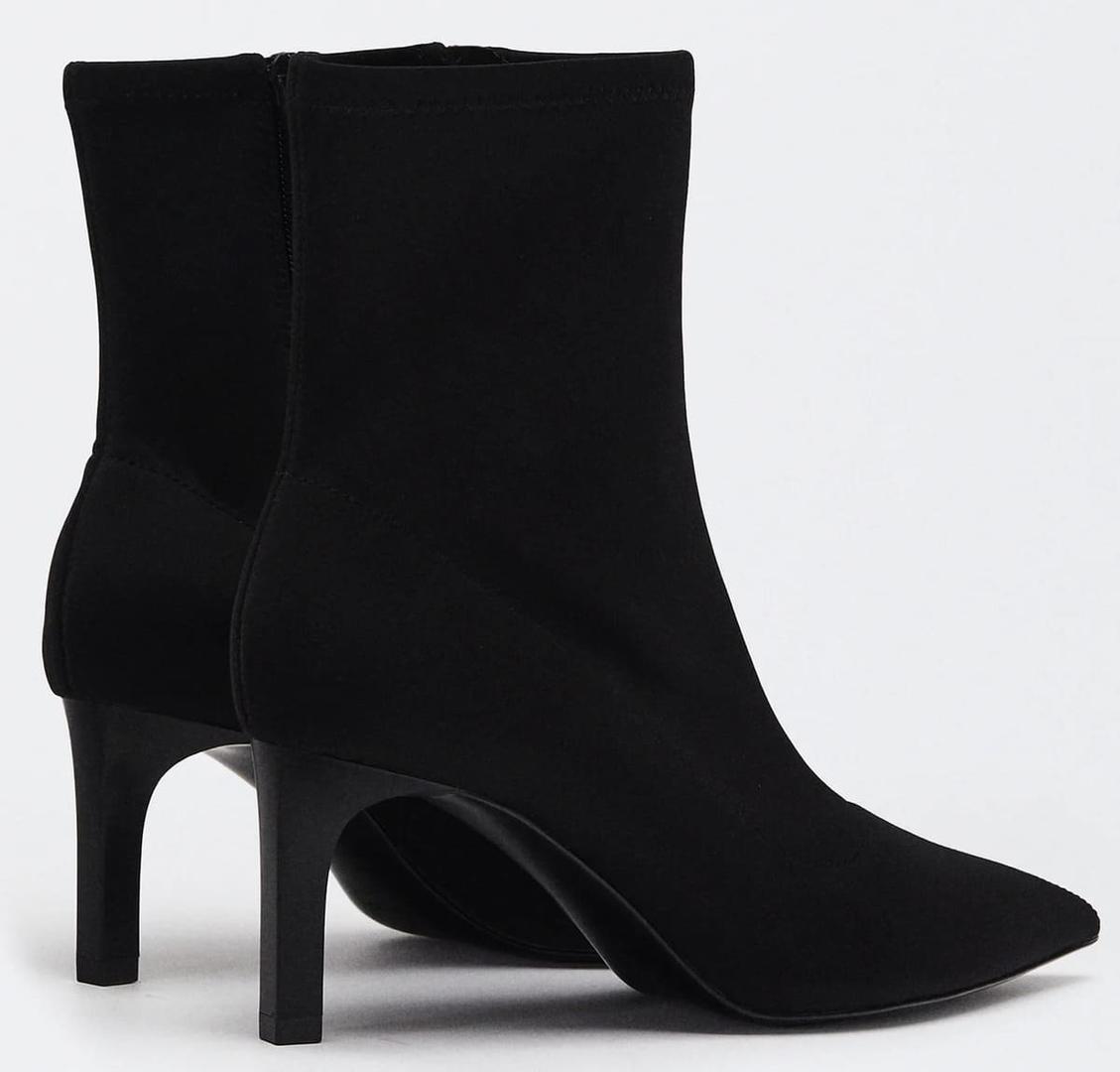 Los botines con tacón de tejido elástico negros de Parfois