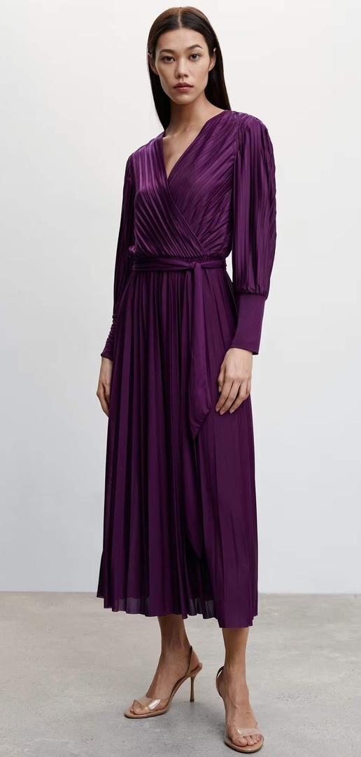 Vestido cruzado plisado de Mango