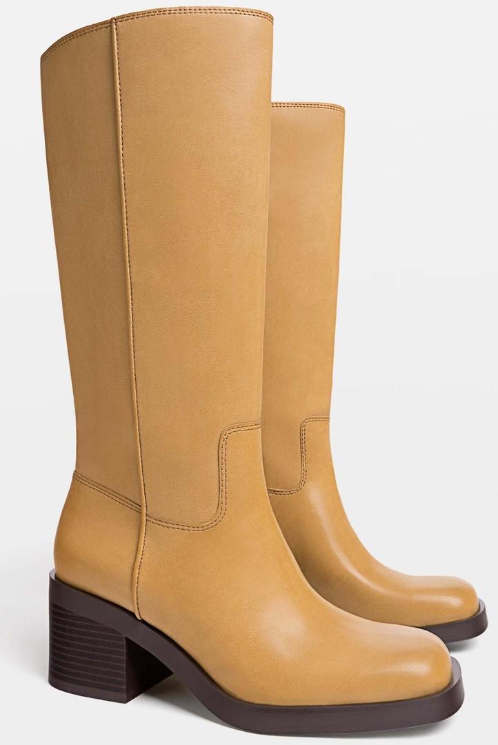 Botas altas tacón estilo camperas de Stradivarius