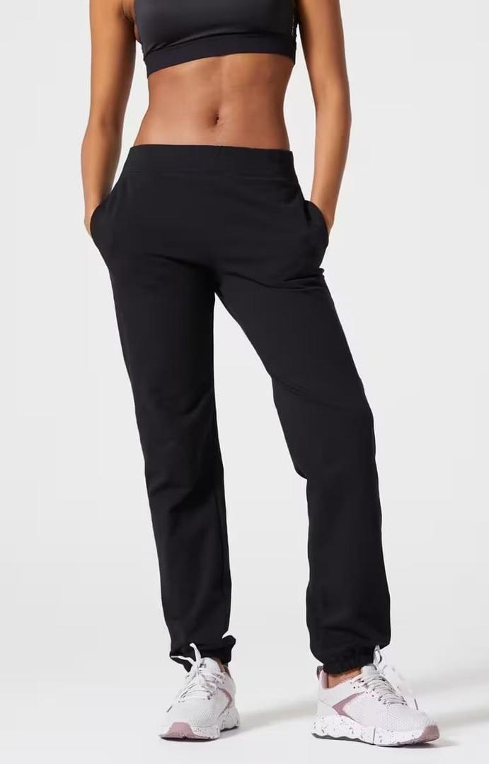 El pantalón jogger fitness de algodón negro de Domyos en Decathlon