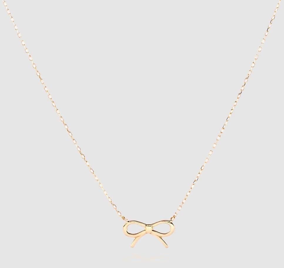 Collar de oro con lazo