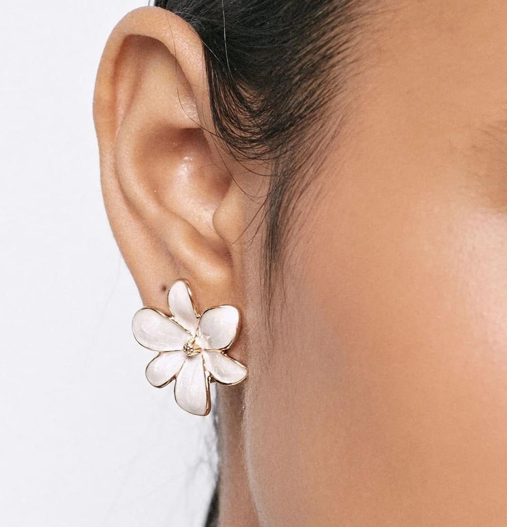Enamel flower earrings de Parfois