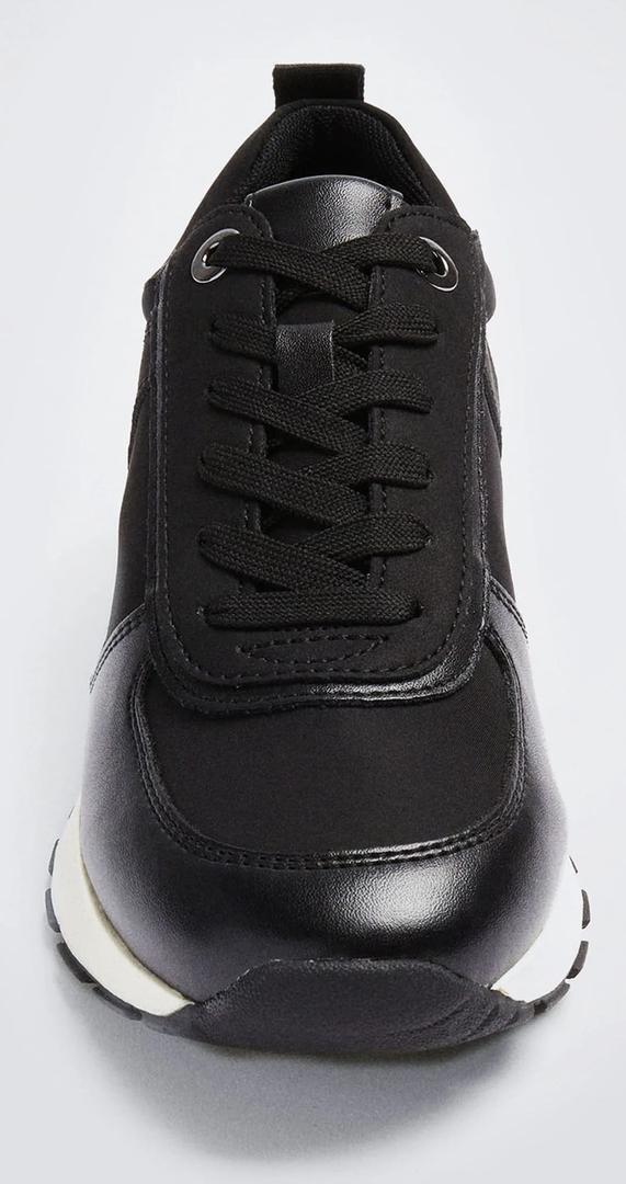 Las zapatillas deportivas combinadas de color negro de Parfois