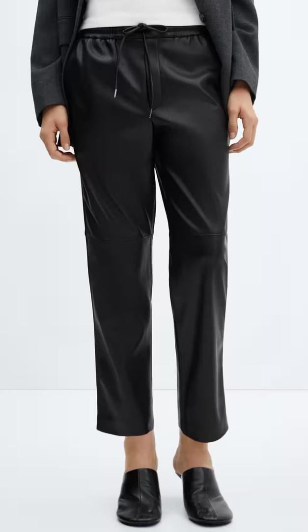 Pantalón cintura elástica efecto piel de Mango