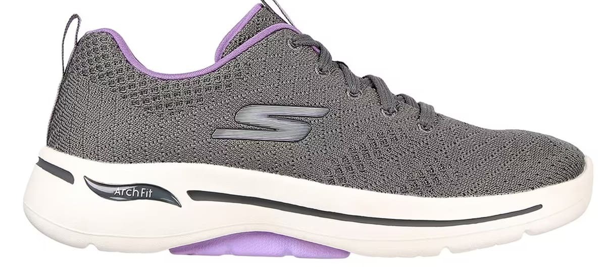 Zapatillas grises y moradas Arch Fit Go Walk de Skechers en Decathlon