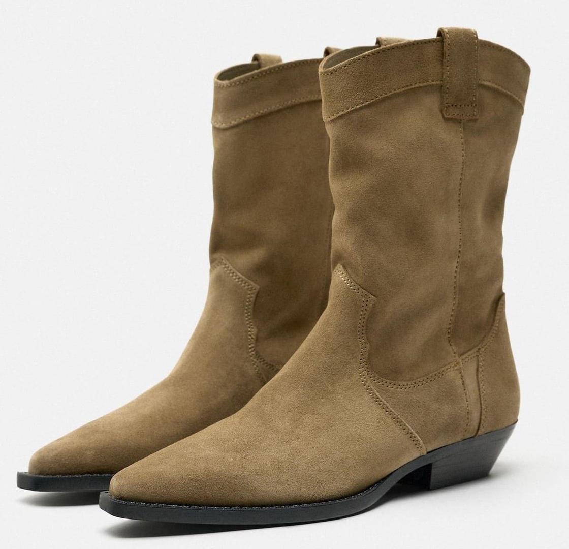 Botín plano de serraje