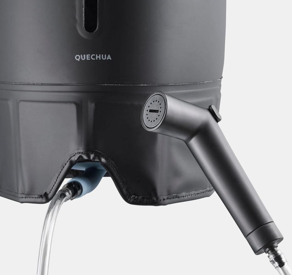 Ducha solar a presión 10 Litros Quechua de Decathlon