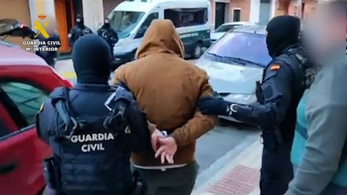 Uno de los detenido en la operacióin