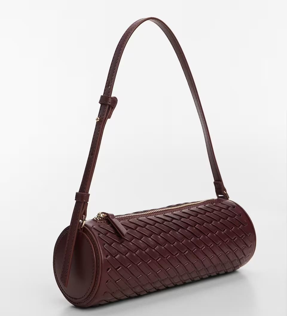Bolso cilíndrico trenzado de Mango
